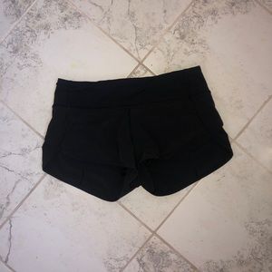 Black lulu speed shorts.